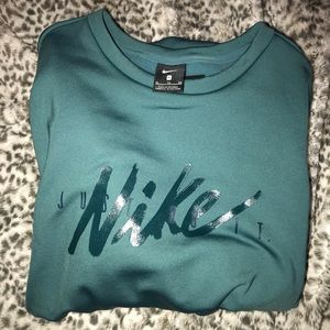 Women’s Nike crew neck sweatshirt